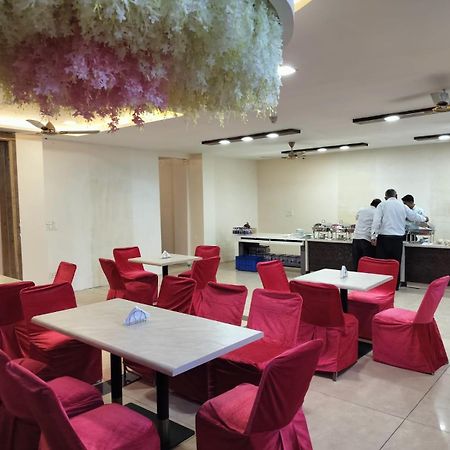 Hotel Luxuria 루드히아나 외부 사진