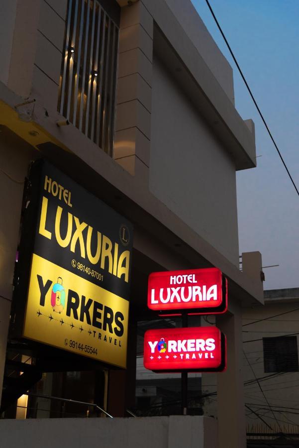 Hotel Luxuria 루드히아나 외부 사진