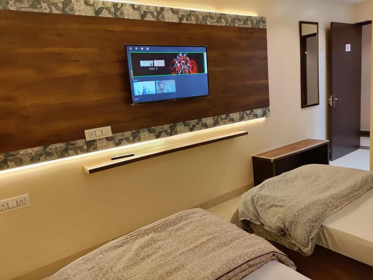 Hotel Luxuria 루드히아나 외부 사진