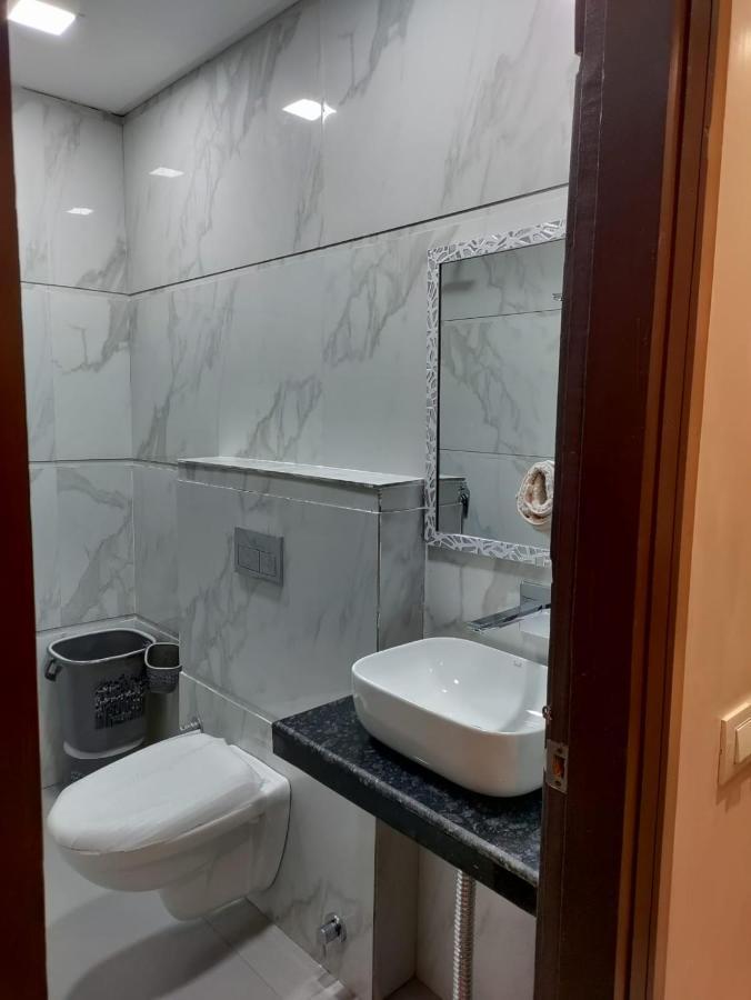 Hotel Luxuria 루드히아나 외부 사진