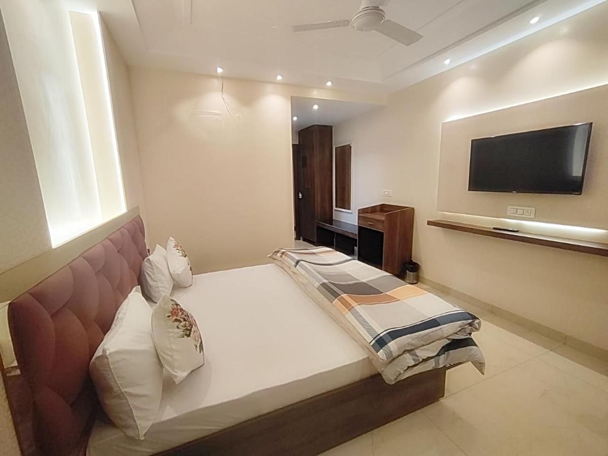 Hotel Luxuria 루드히아나 외부 사진