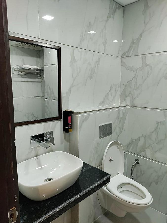 Hotel Luxuria 루드히아나 외부 사진