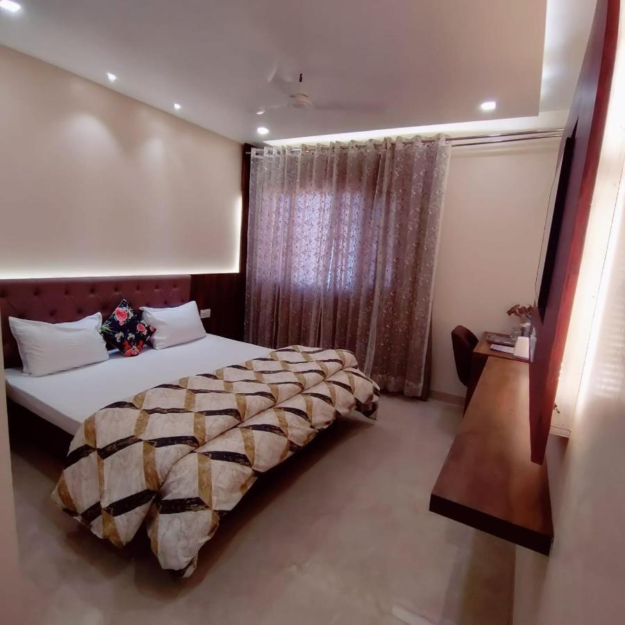 Hotel Luxuria 루드히아나 외부 사진