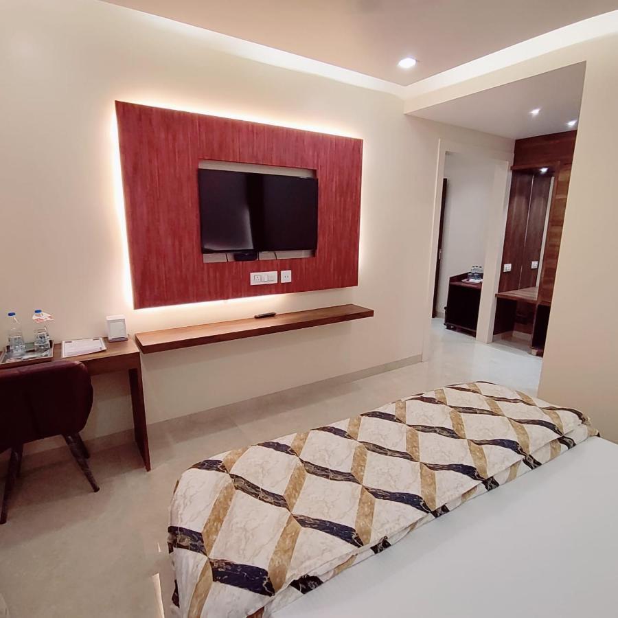 Hotel Luxuria 루드히아나 외부 사진