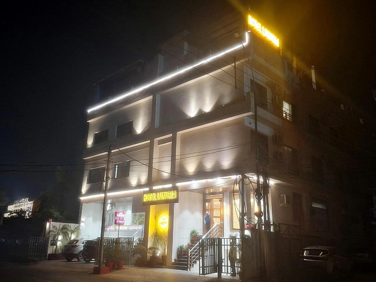 Hotel Luxuria 루드히아나 외부 사진