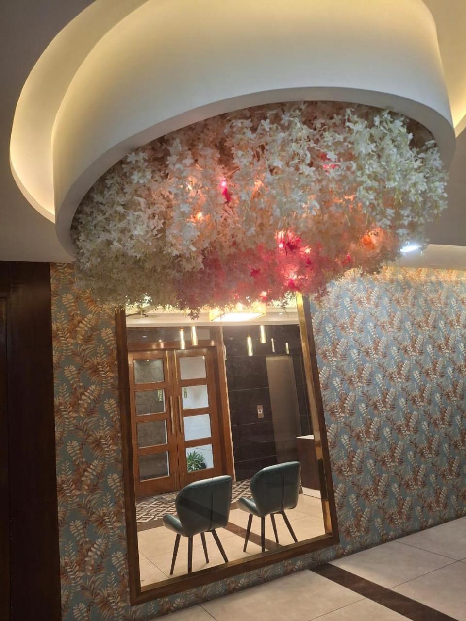 Hotel Luxuria 루드히아나 외부 사진